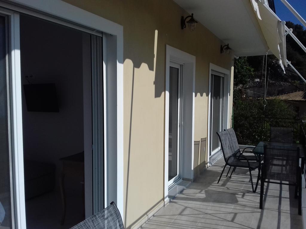 Plagia'S Sunset Apartments Exanthia Buitenkant foto