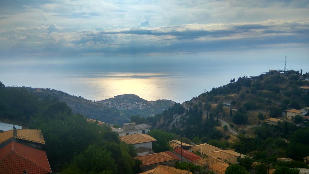 Plagia'S Sunset Apartments Exanthia Buitenkant foto