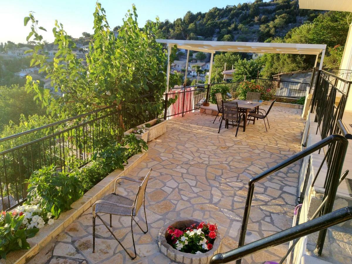 Plagia'S Sunset Apartments Exanthia Buitenkant foto