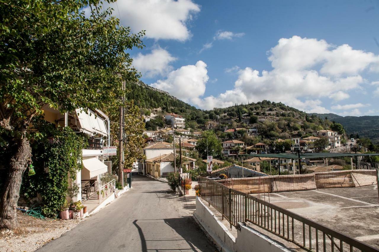 Plagia'S Sunset Apartments Exanthia Buitenkant foto